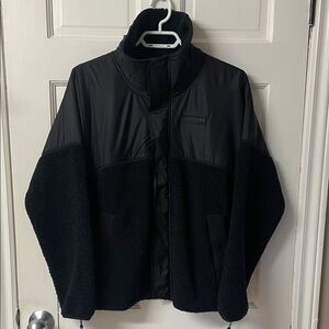 Under Armour Mission black boucle athletic spring jacket women’s size medium